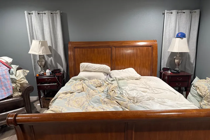 Room before wall-removal visualization